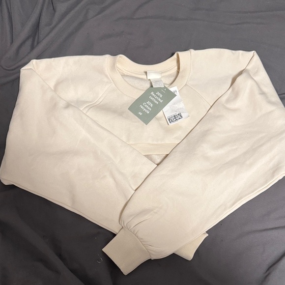 H&M Cropped Cream Crewneck Sweatshirt Bolero - Picture 1 of 2
